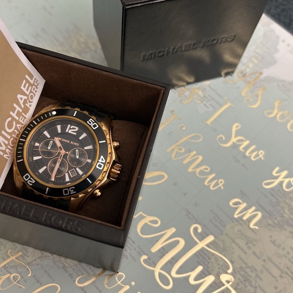 Micheal Kors Watch - Picture 4 of 4